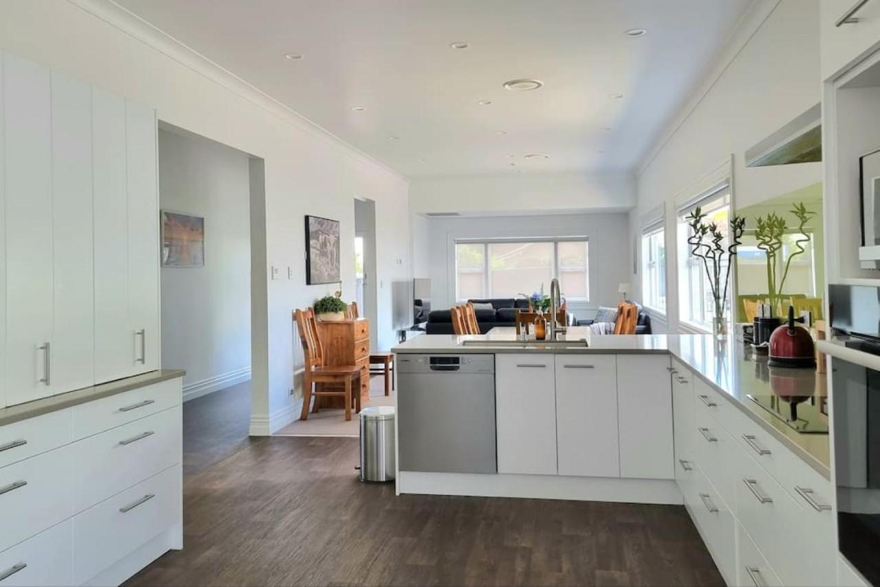 Central Auckland 5-Bedroom Villa With Free Parking Екстериор снимка
