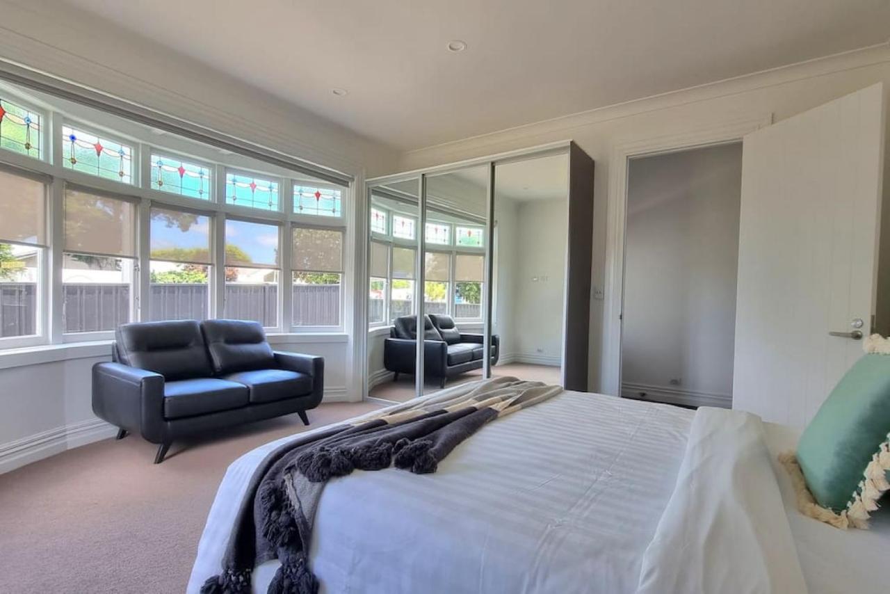Central Auckland 5-Bedroom Villa With Free Parking Екстериор снимка